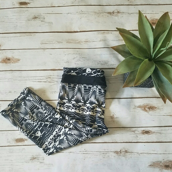 Avia Pants - AVIA Spandex Active Capris