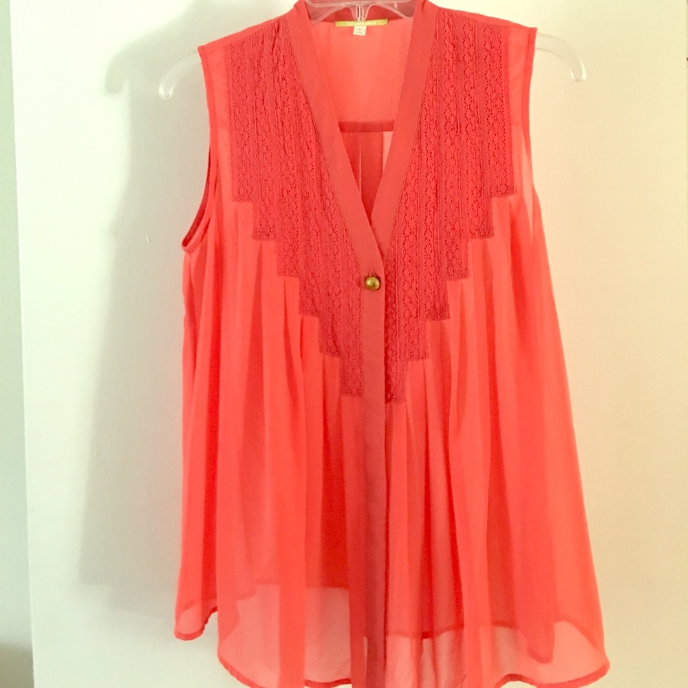 Gianni Bini Sheer coral  button sleeveless top