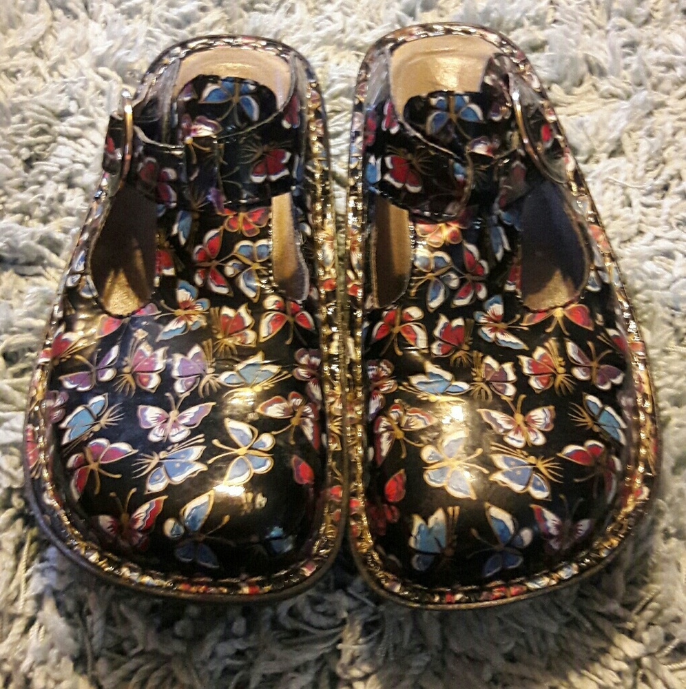 PG Lite Alegria black w/ multi color butterflies 6