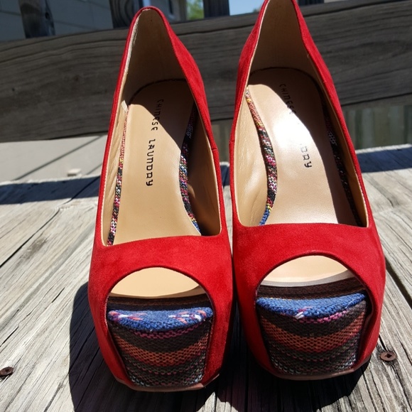 Red Suede w/ woven heel detail. - Picture 2 of 7