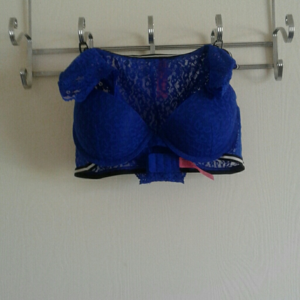 Beautiful two piece lingerie 34b