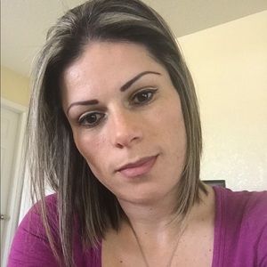 Meet your Posher, Denise