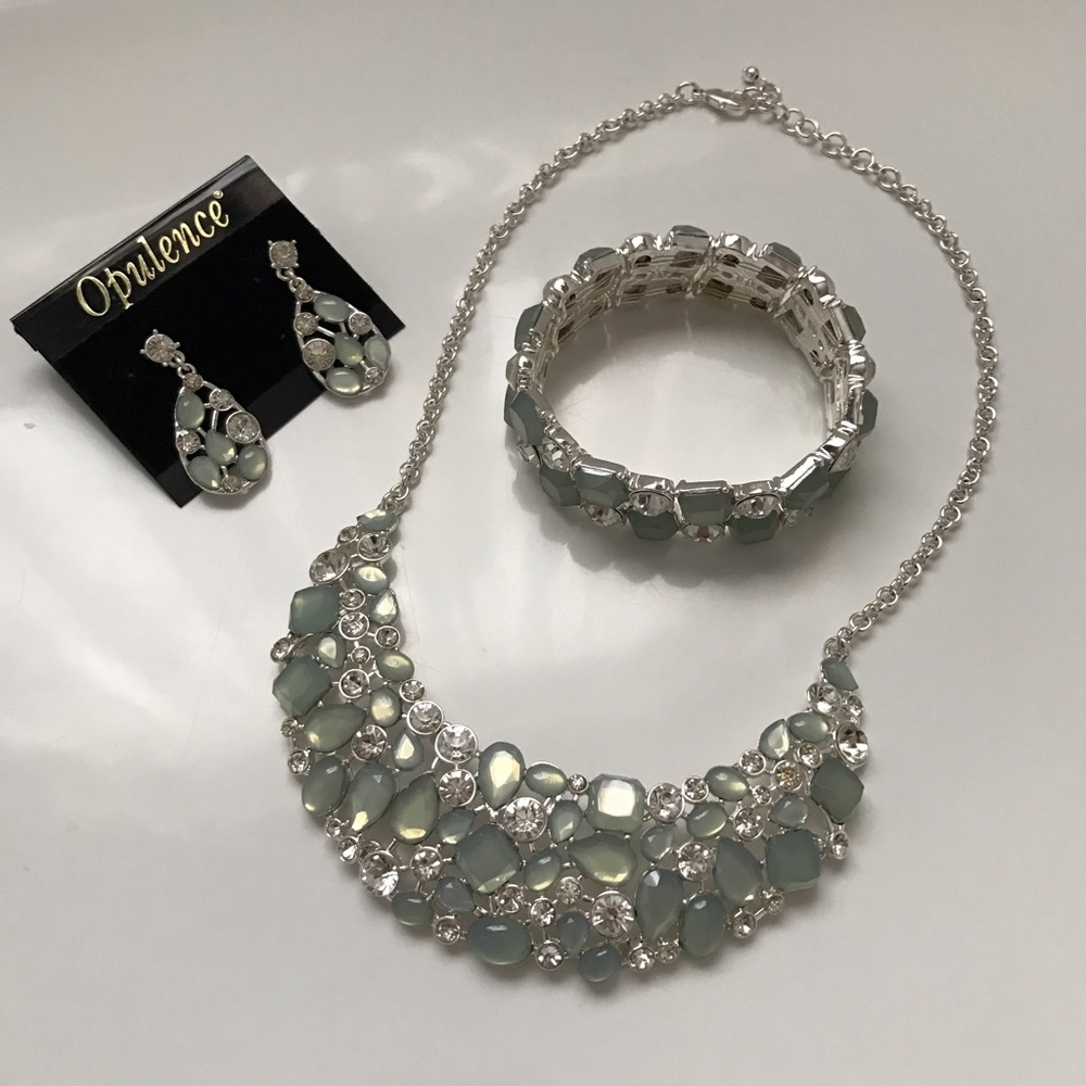Jewelry Set - Picture 2 of 2