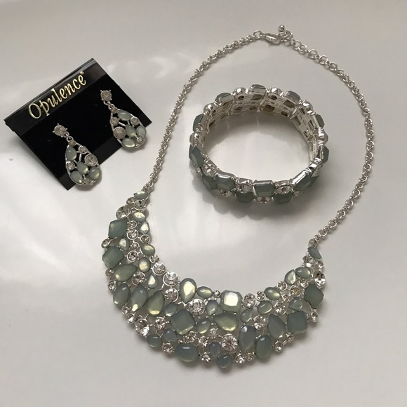 Jewelry Set - Picture 2 of 2