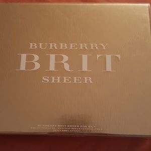 Burberry fragrance set