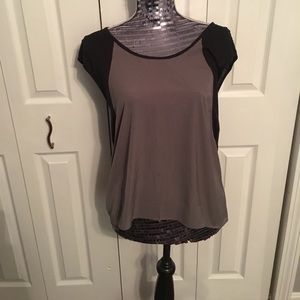 High-low black and grey short sleeve shirt