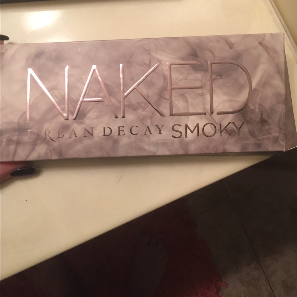 Urban decay smoky naked pallet