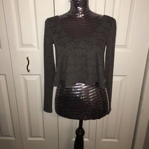 Grey lace long sleeve crop top