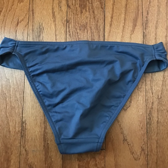 NWOT heather gray Victoria's Secret bikini - Picture 2 of 3