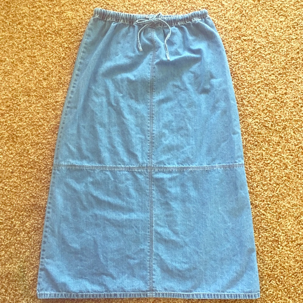 🦋Light blue denim skirt size L or 12 14 🦋