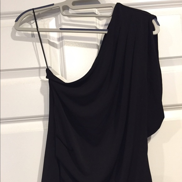 Express Ruched One Shoulder Top - Picture 2 of 3