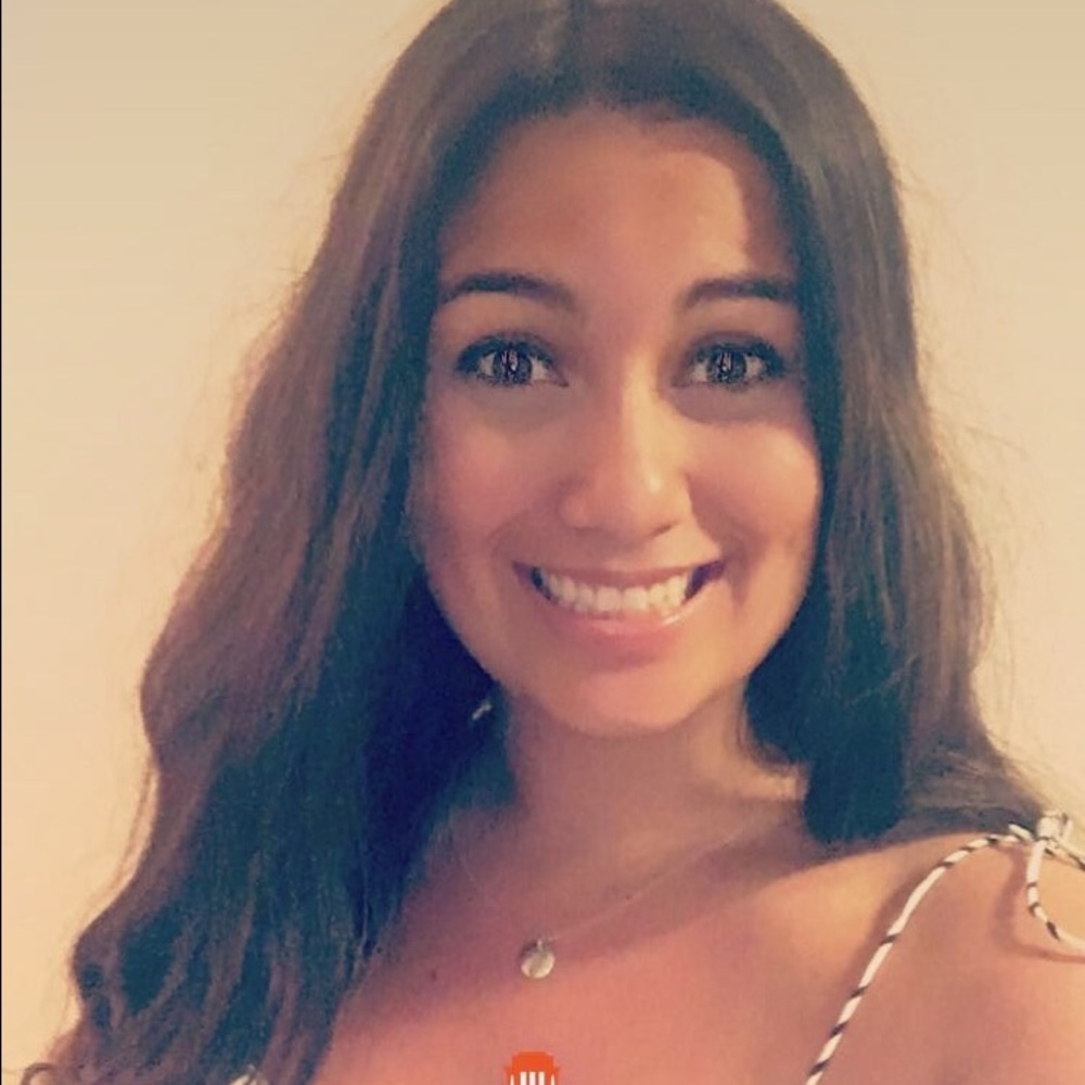 Meet your Posher, Nina