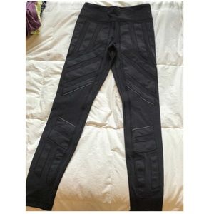 Lululemon Black Legging Size: 4 (New Condition)