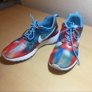 Nike Roshe size 7
