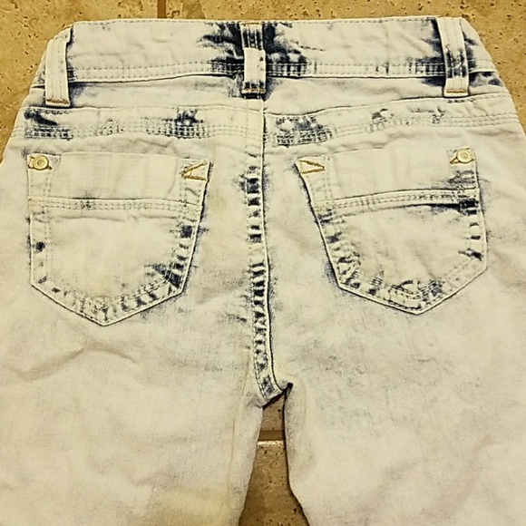 Juniors size 0 WALLFLOWER jean capris - Picture 5 of 5