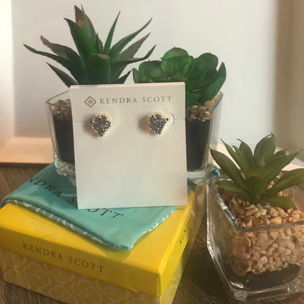 Kendra Scott Tessa Stud Earrings in Platinum Drusy
