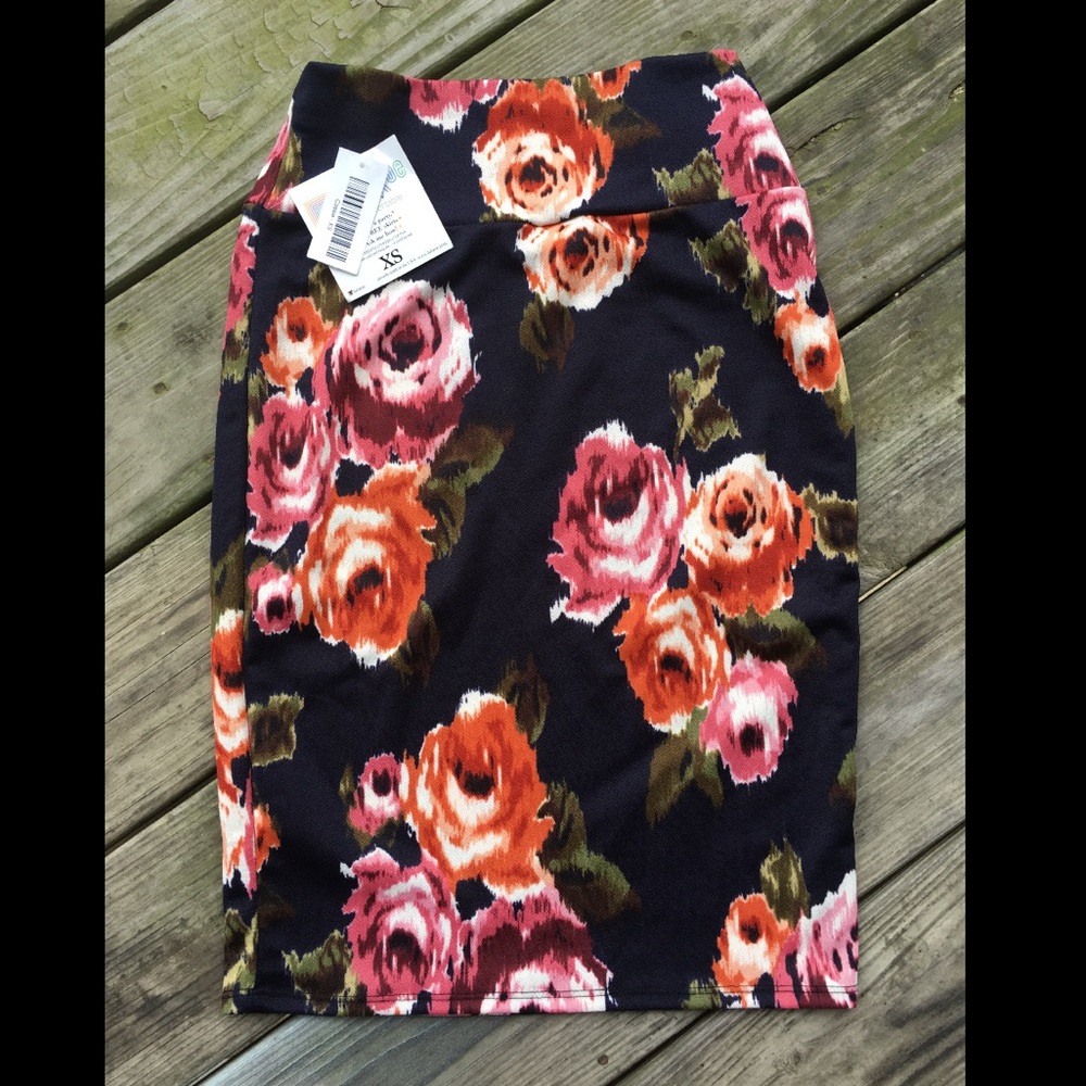 LuLaRoe Cassie, Size XS, NWT
