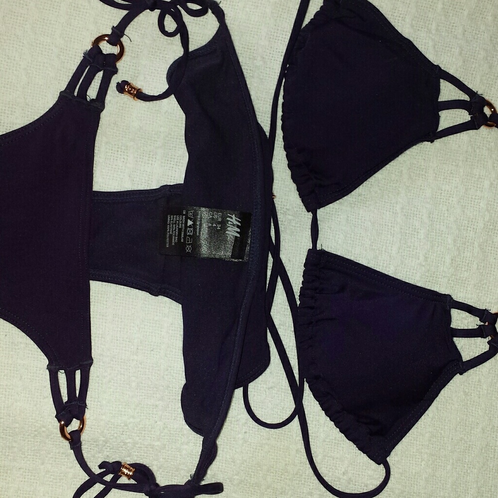 Navy blue bikini with gold hardware size xs - Picture 4 of 7