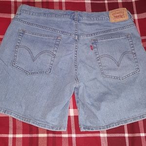 Levi's Shorts size 14