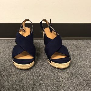 Apt 9 blue suede sling back wedges