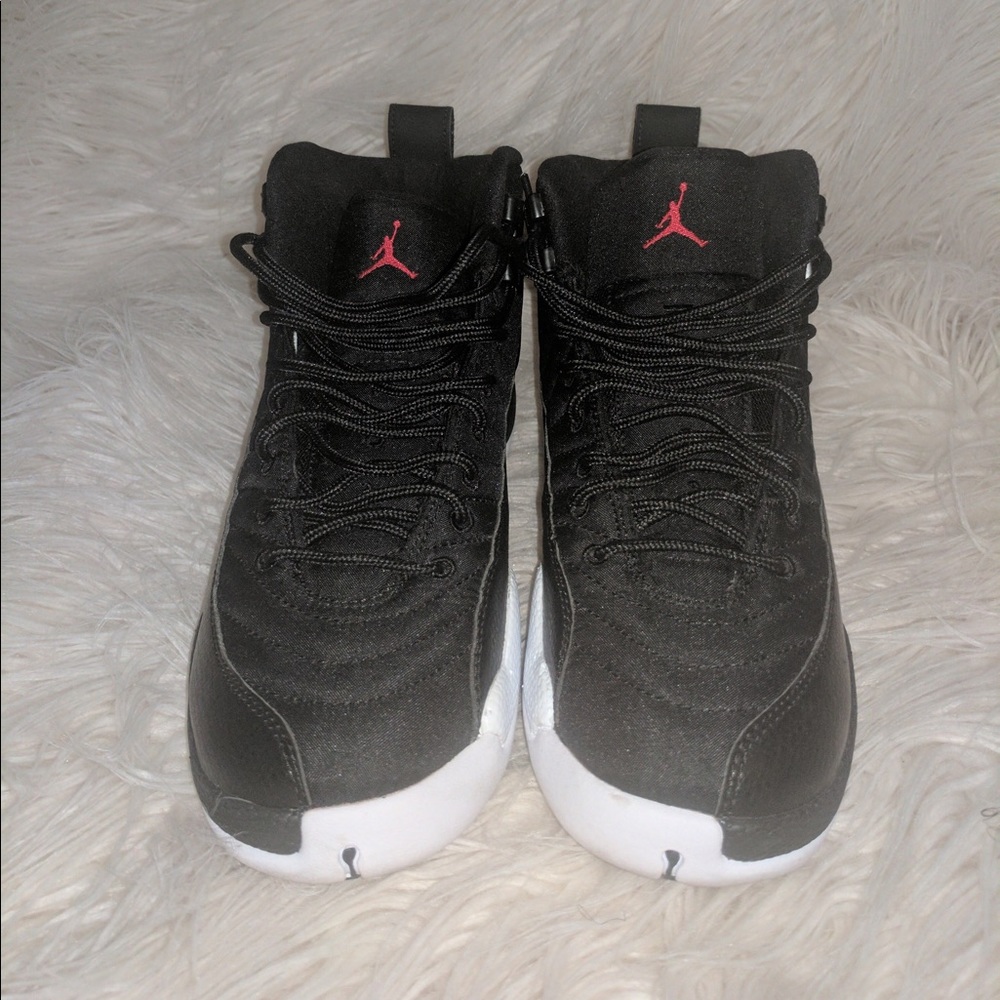 Jordan XII Black & white