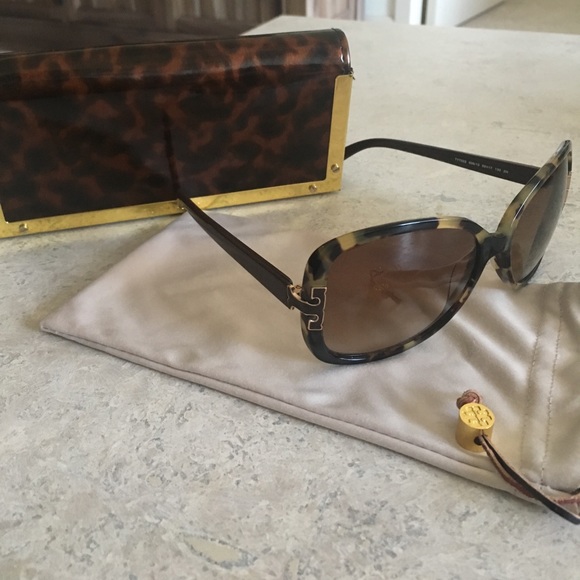 Tory Burch Sunglasses main image 4