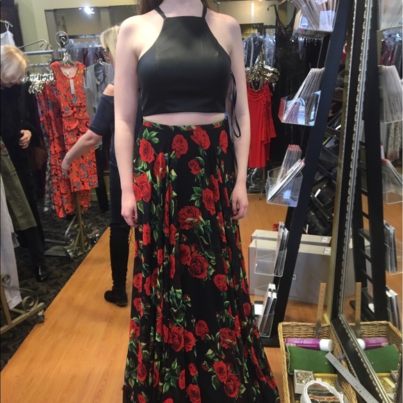 2 piece prom dress!! - Picture 3 of 3