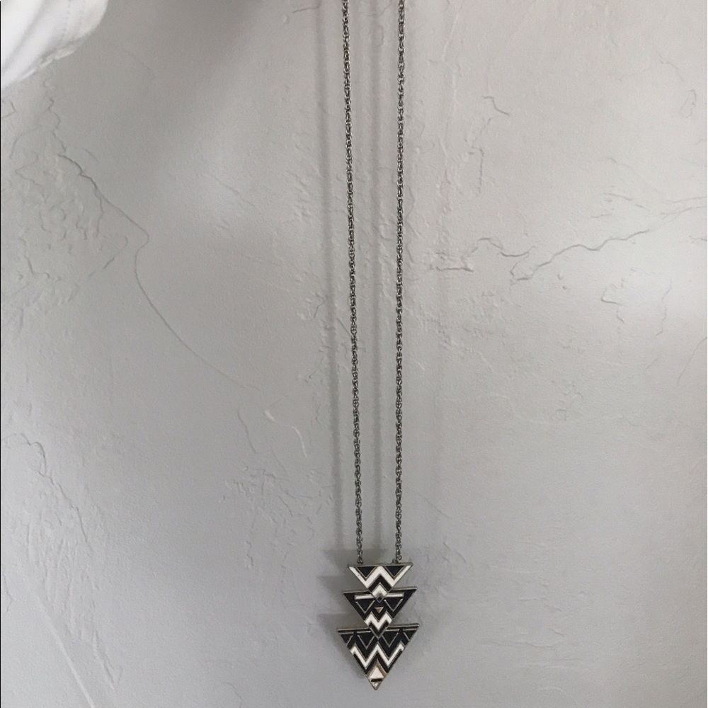 Tiered diamond pendent necklace