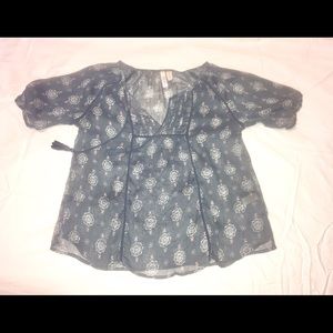 Mudd flowy blouse