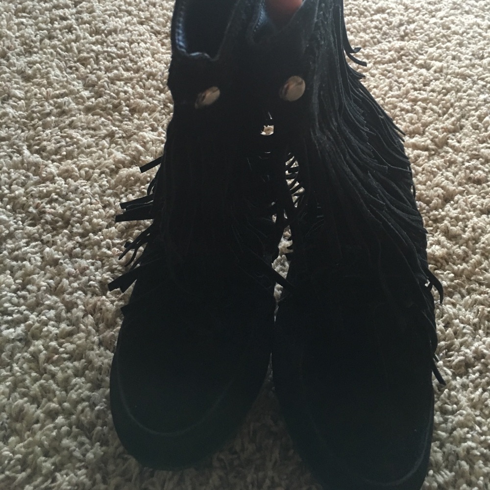 Boots - Picture 1 of 3