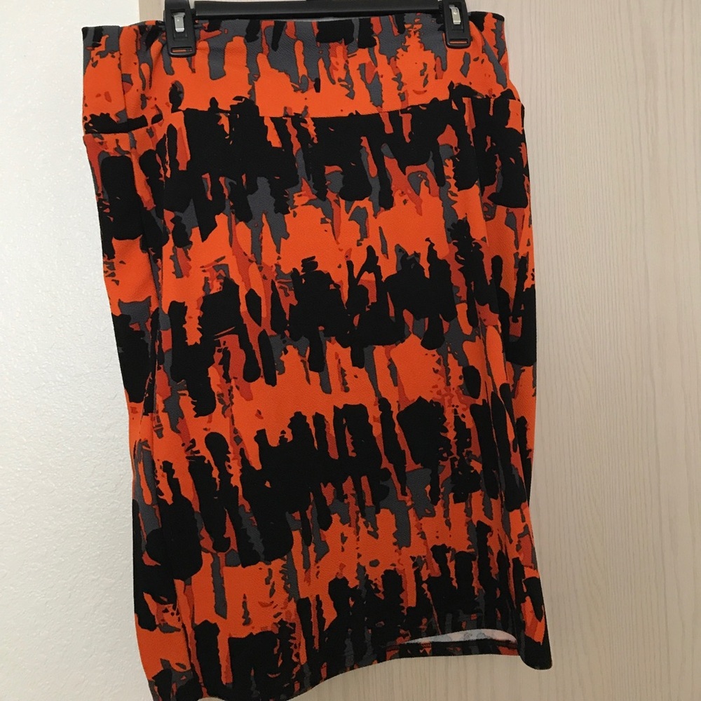 LulaRoe black and orange Cassie skirt