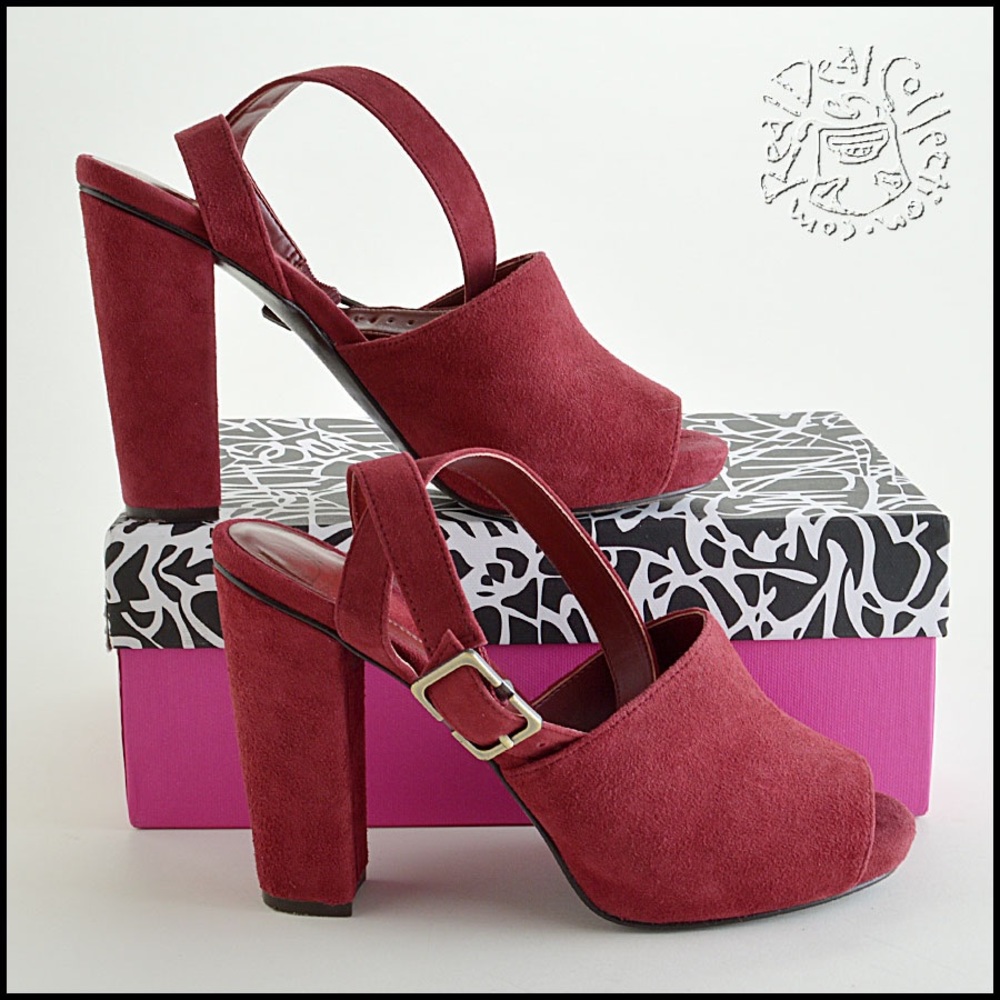 ***SOLD***DIane Von Furstenberg Rebel chunky heels