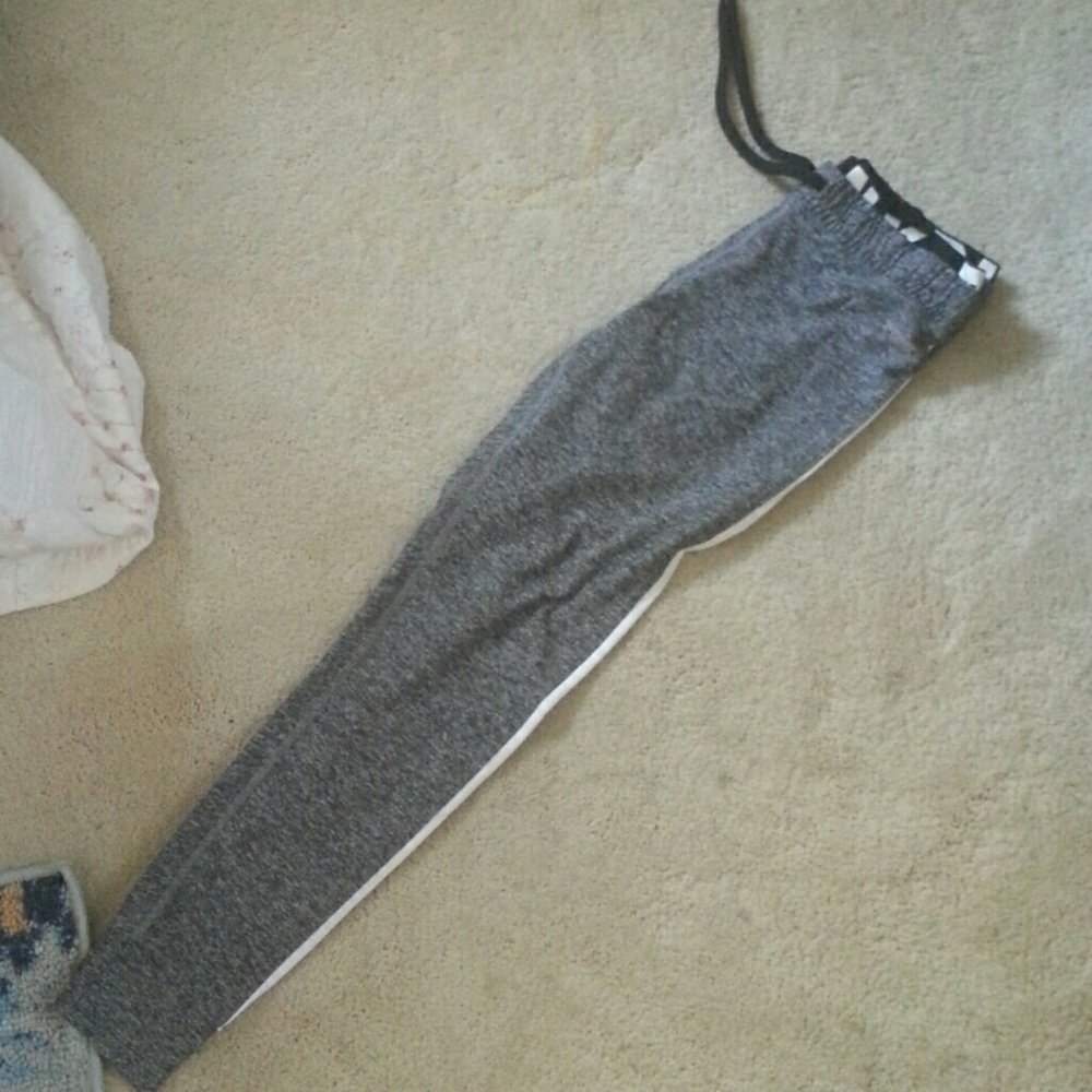 Victoria's secret pink ultimate leggings