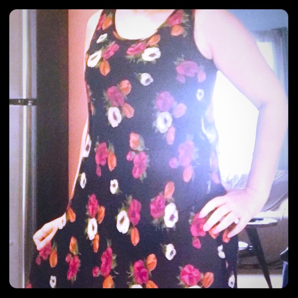 Black floral beach dress size 38!