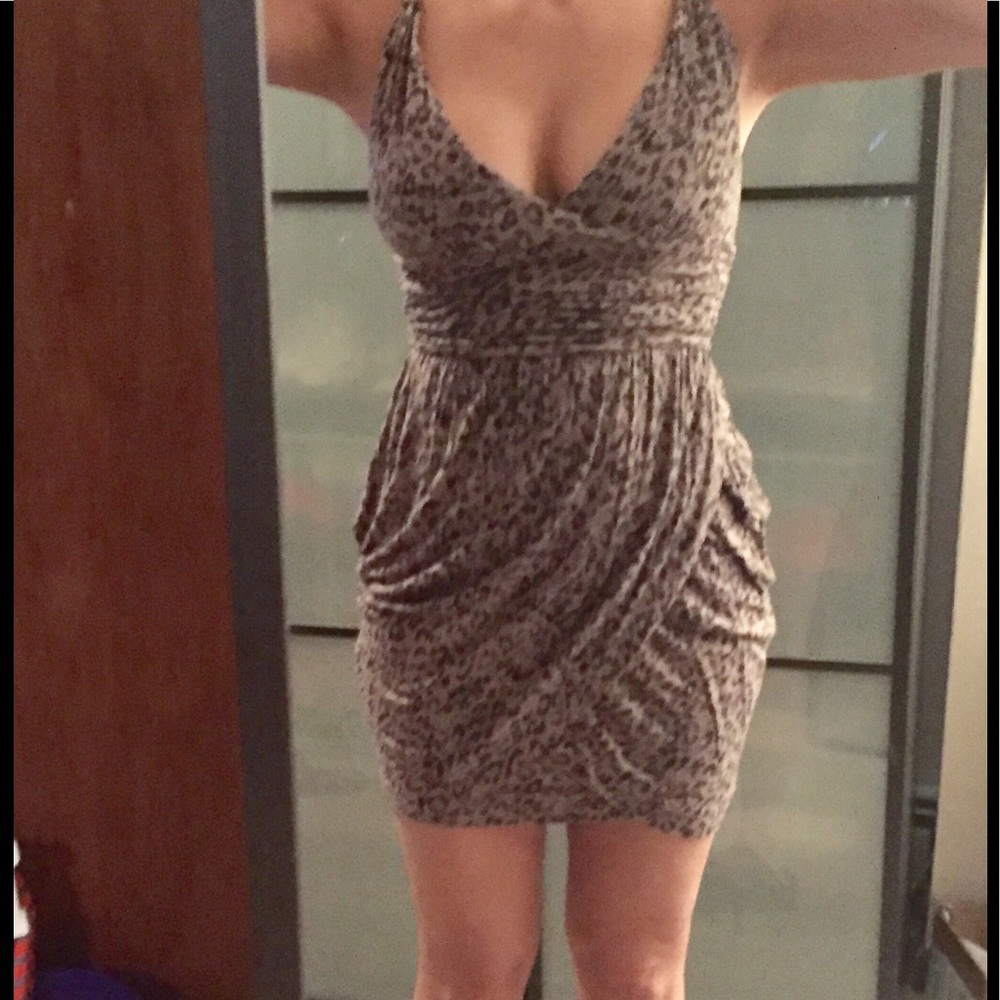 Guess Super comfy v neck animal print dress