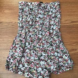 Strapless romper