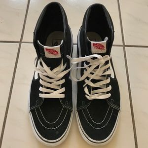 Vans Sk8- HI (black and white)