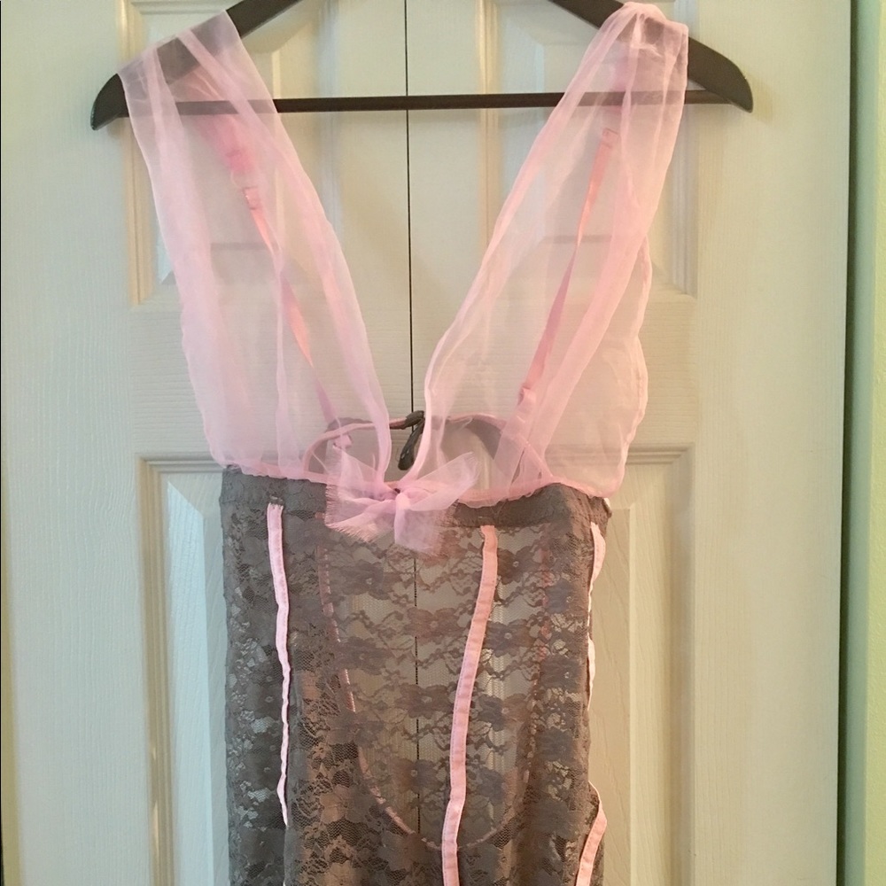 Light pink and gray nighty size XL