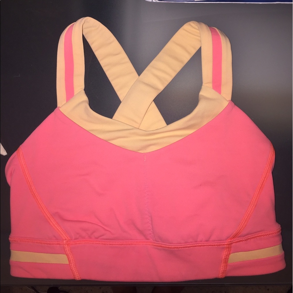 Lululemon sports bra