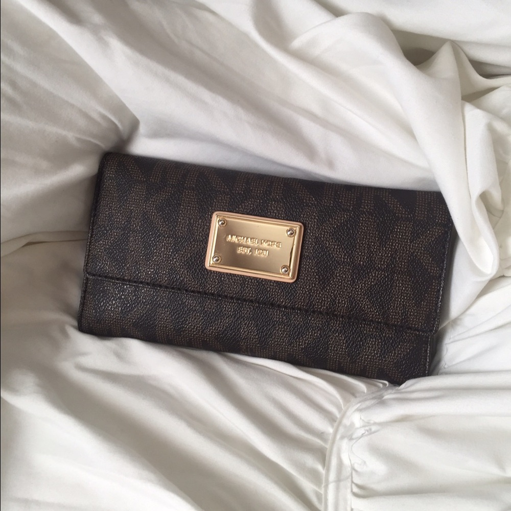 Michael Kors MK Logo Checkbook Wallet