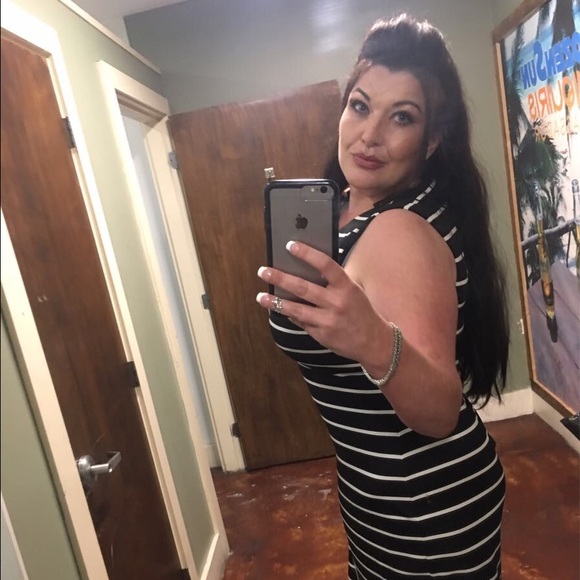 Meet your Posher, Aimee - Picture 3 of 3