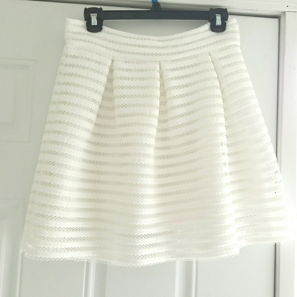 Pleated white skirt