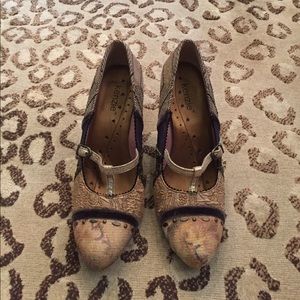 Adorable Kenzie Wedges!