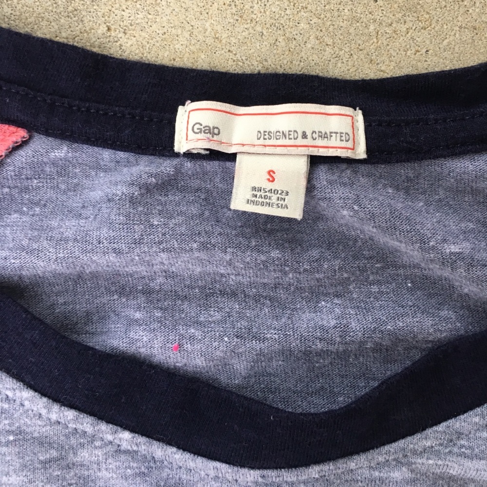 GAP Colorblock T - Picture 2 of 2