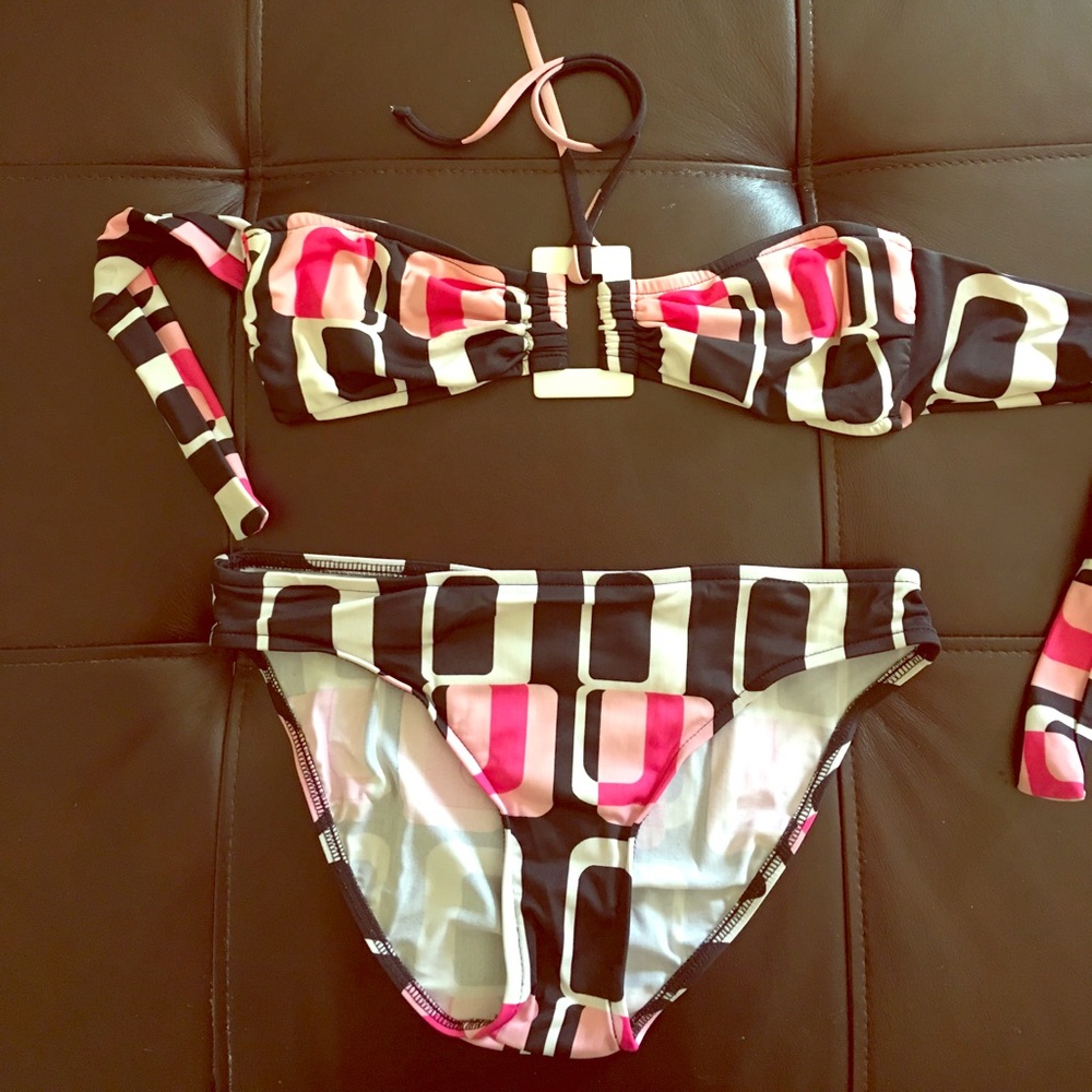 Gently worn boutique color block swim suit