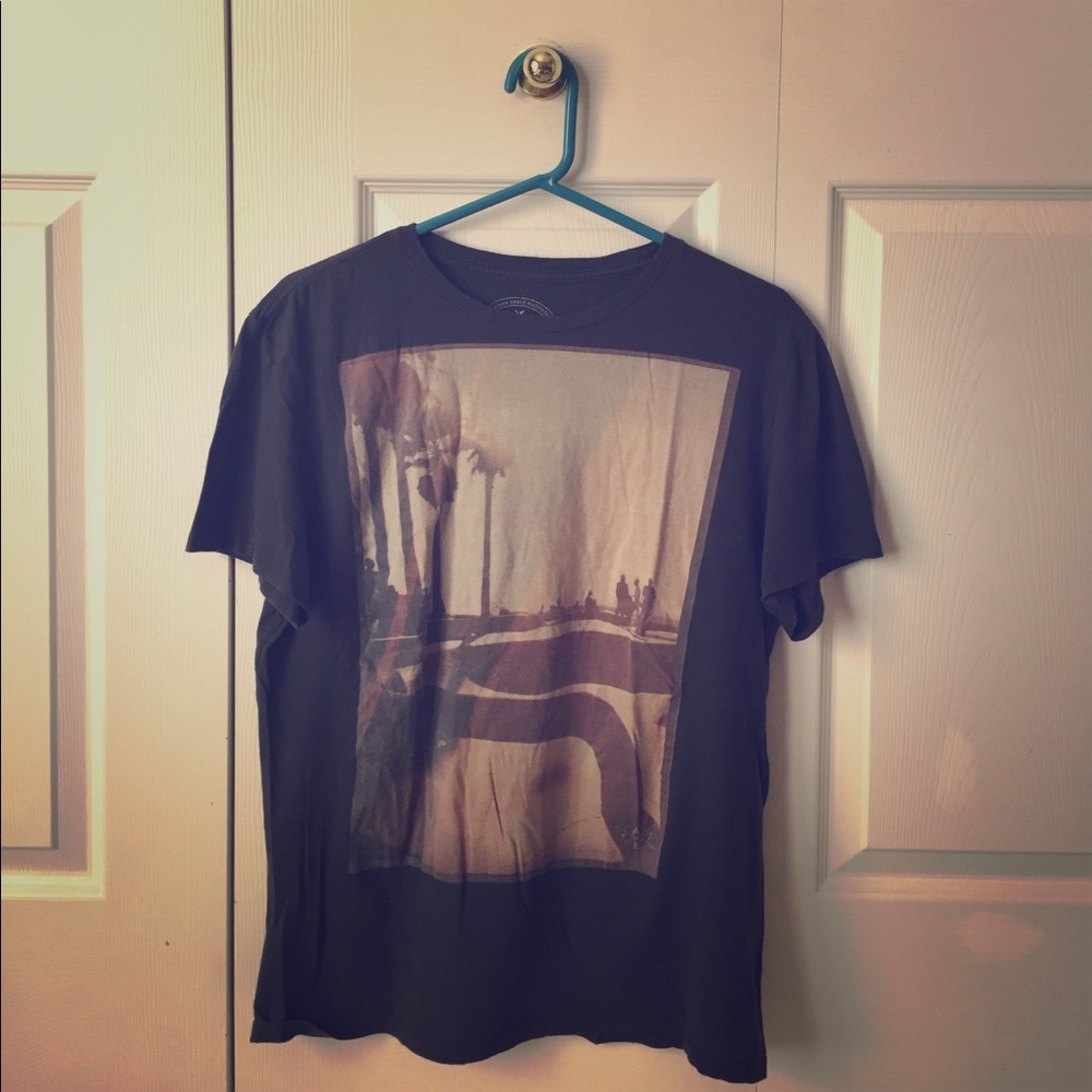 American Eagle Men's Large Grey Graphic Tee