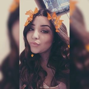 Meet your Posher, Melissa