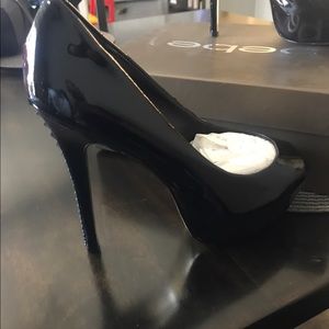Bebe pumps