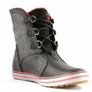 nike carico high women's boots