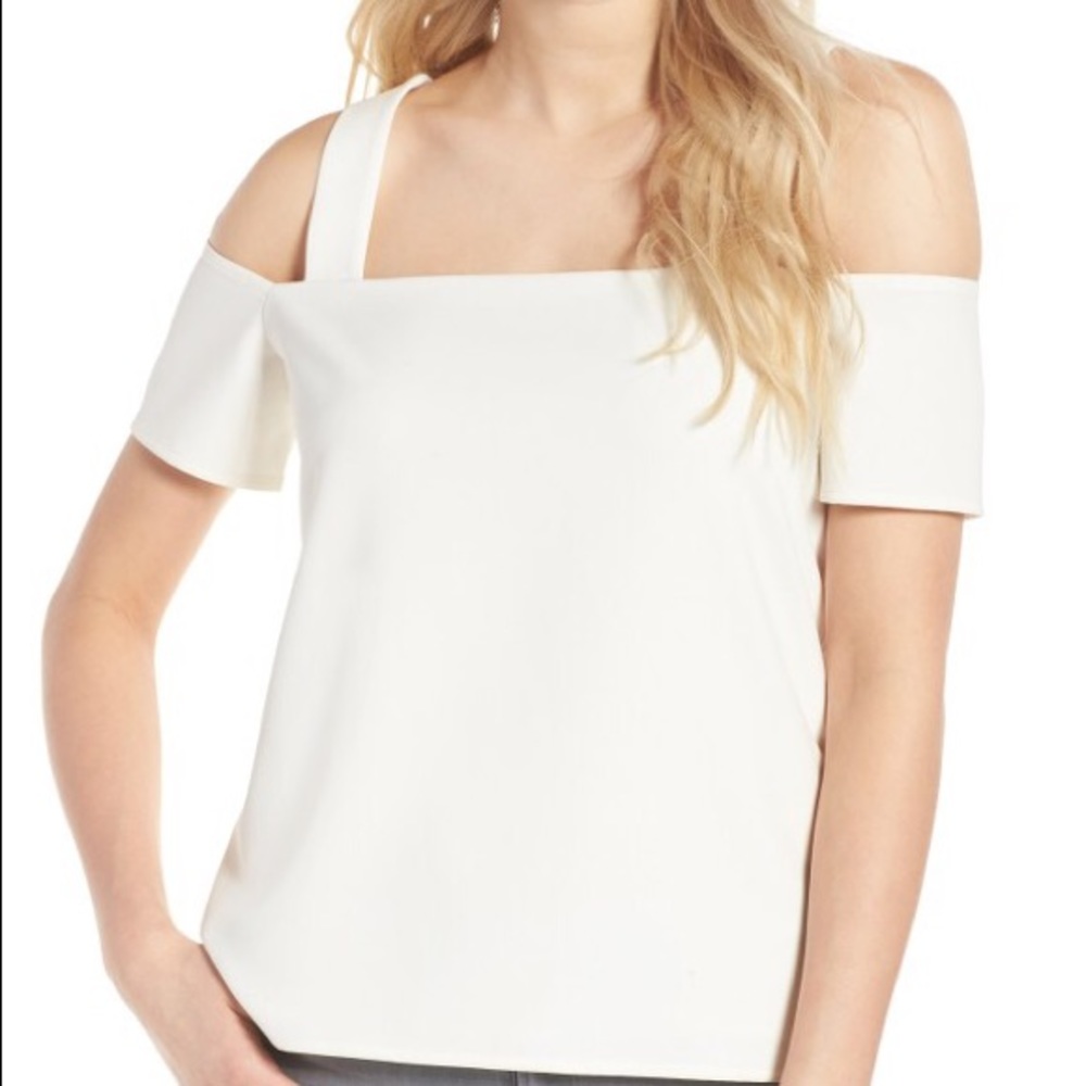 Ella & Cooper Ava Cold Shoulder Top